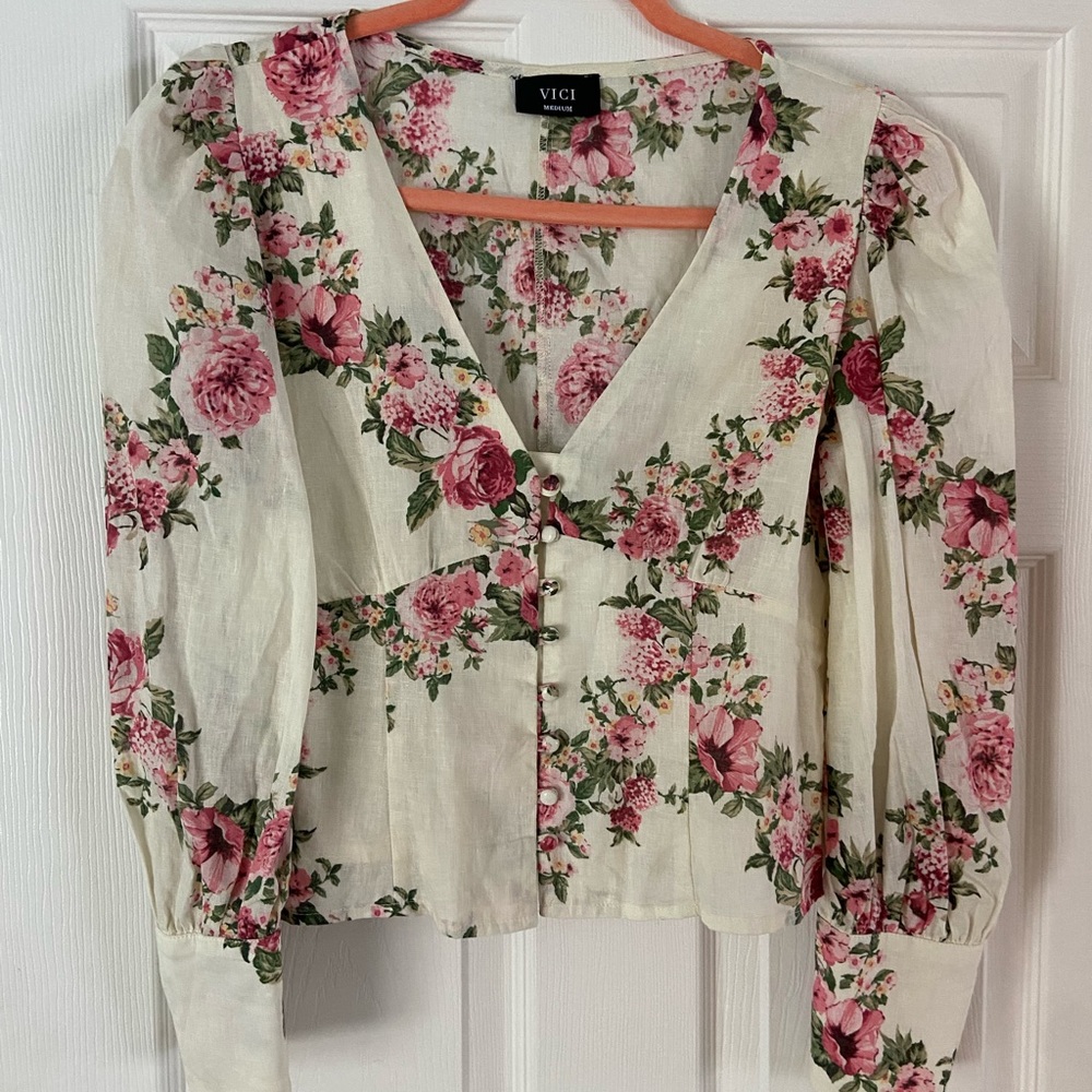 Vici floral long sleeve button up top